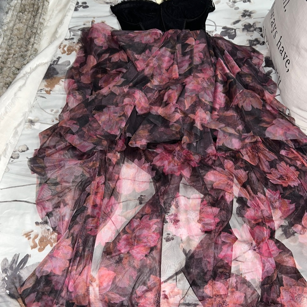 BNWT GORGEOUS, HIGH, LOW CORSET, 
Hi-low Dress perfect for prom
